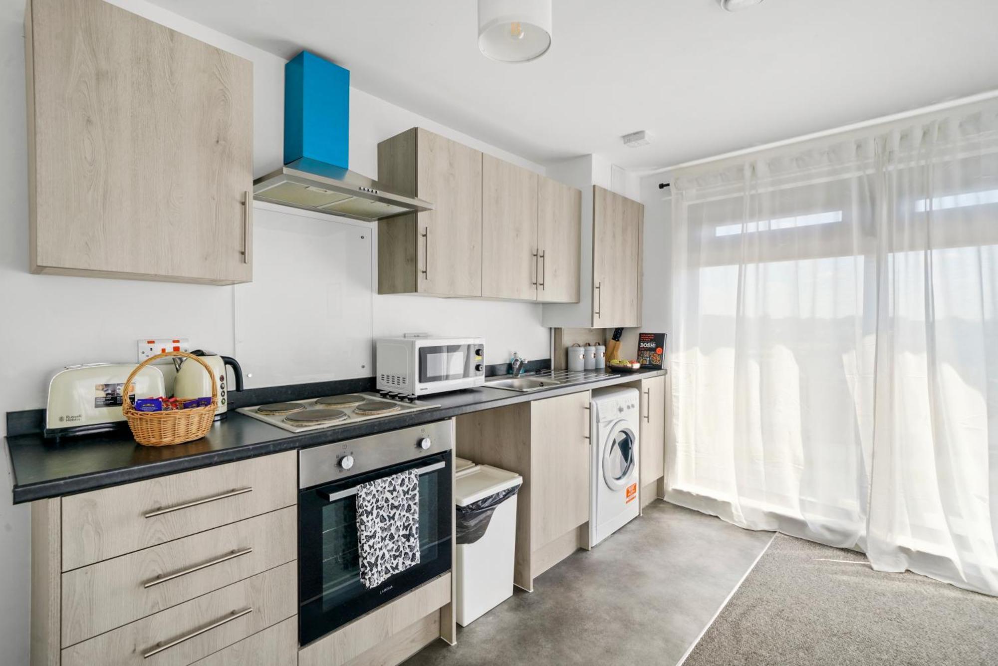 Apartment Affordable 1 & 2 Bed In Slough, Great Heathrow Location *