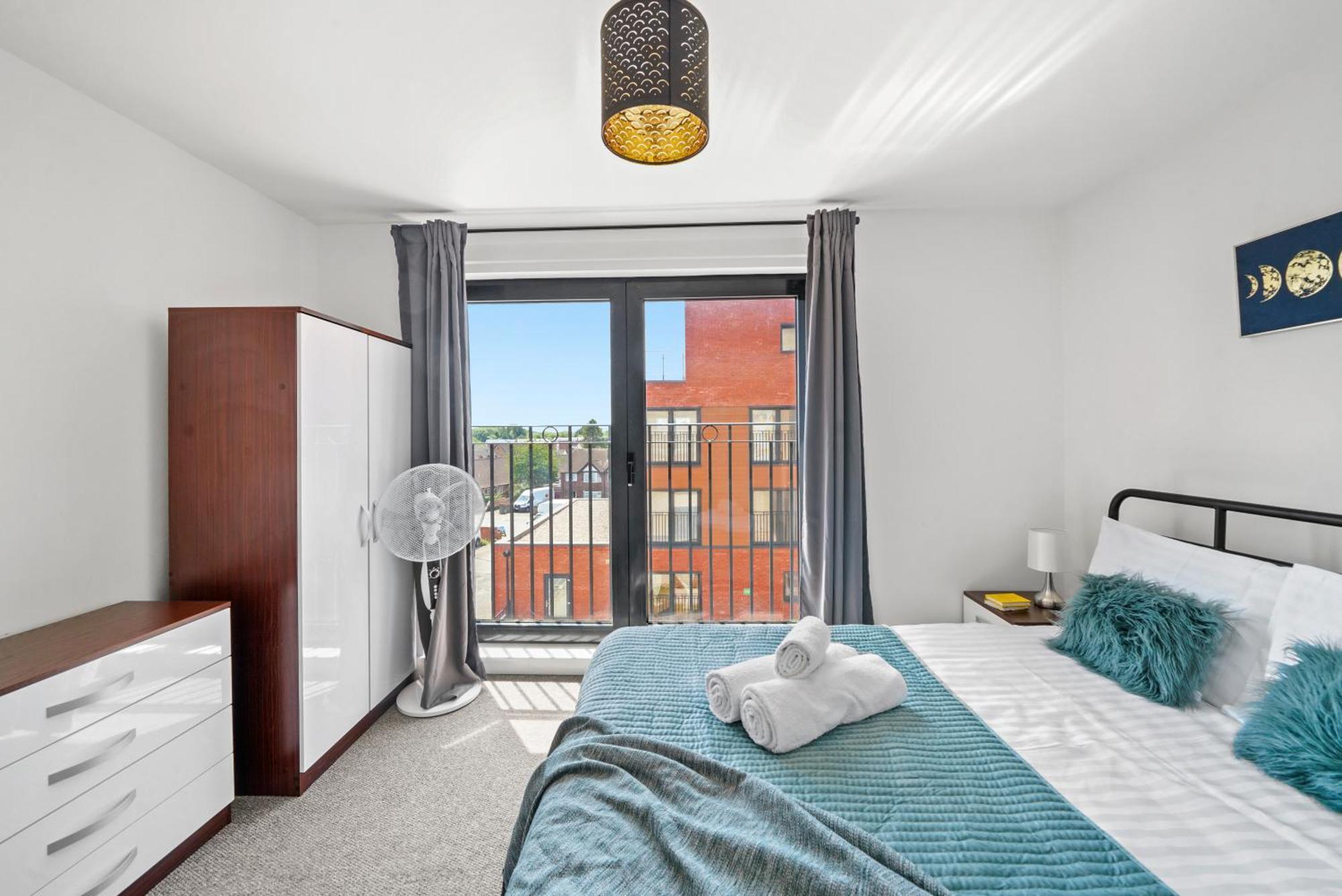 Apartment Affordable 1 & 2 Bed In Slough, Great Heathrow Location