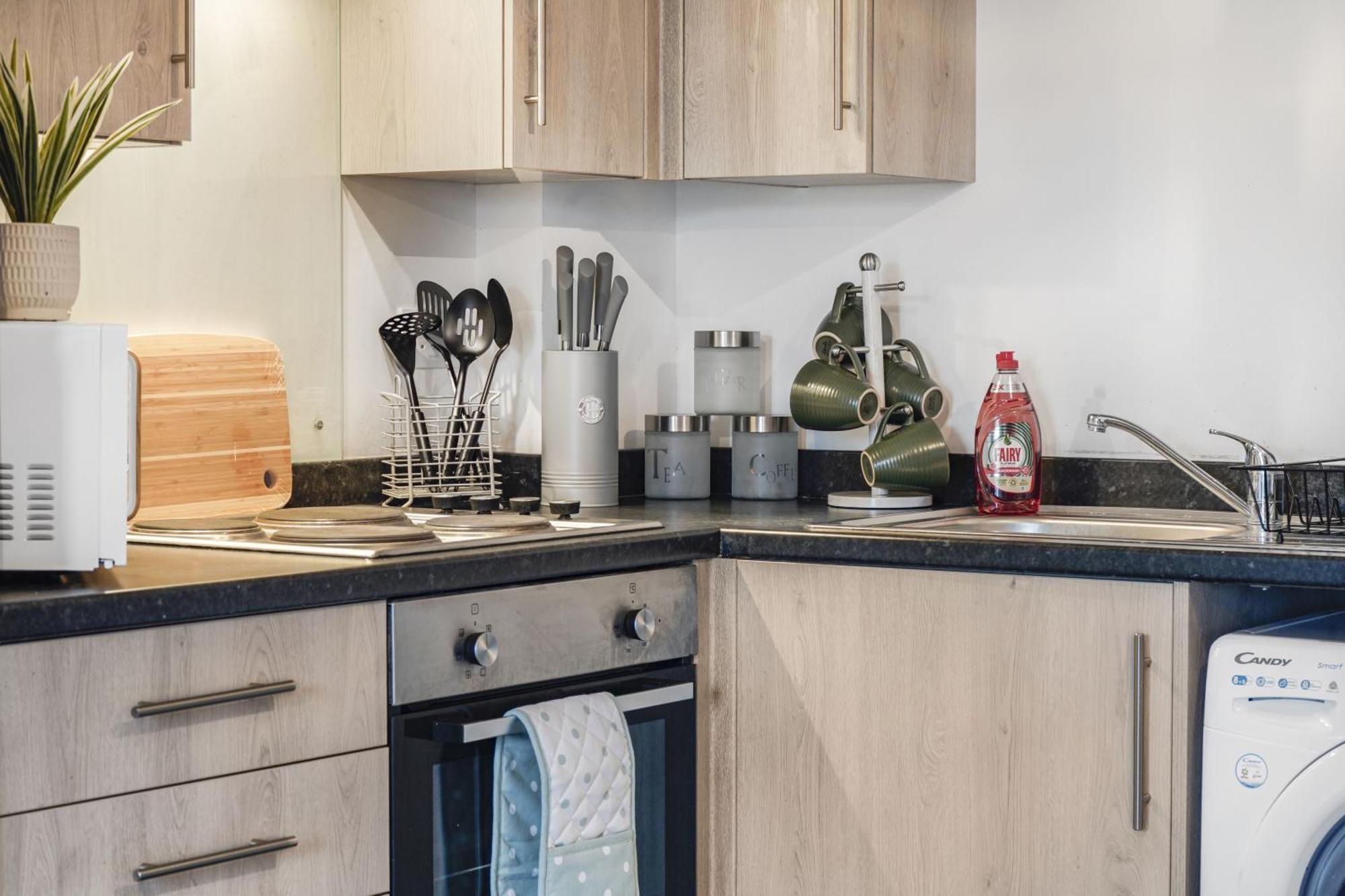 Apartment Affordable 1 & 2 Bed In Slough, Great Heathrow Location *