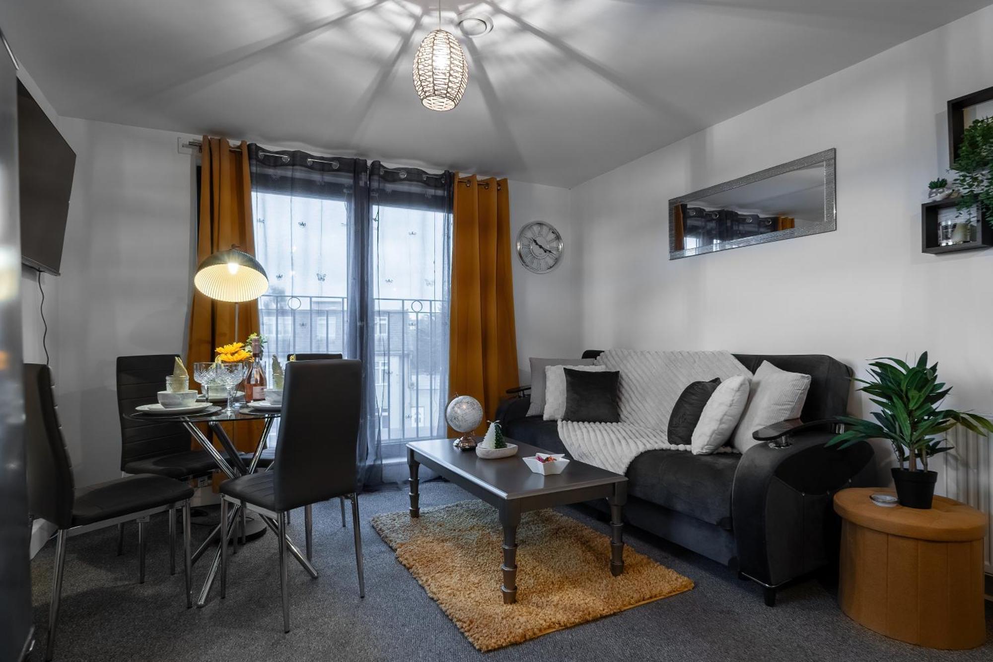Apartment Affordable 1 & 2 Bed In Slough, Great Heathrow Location Colnbrook