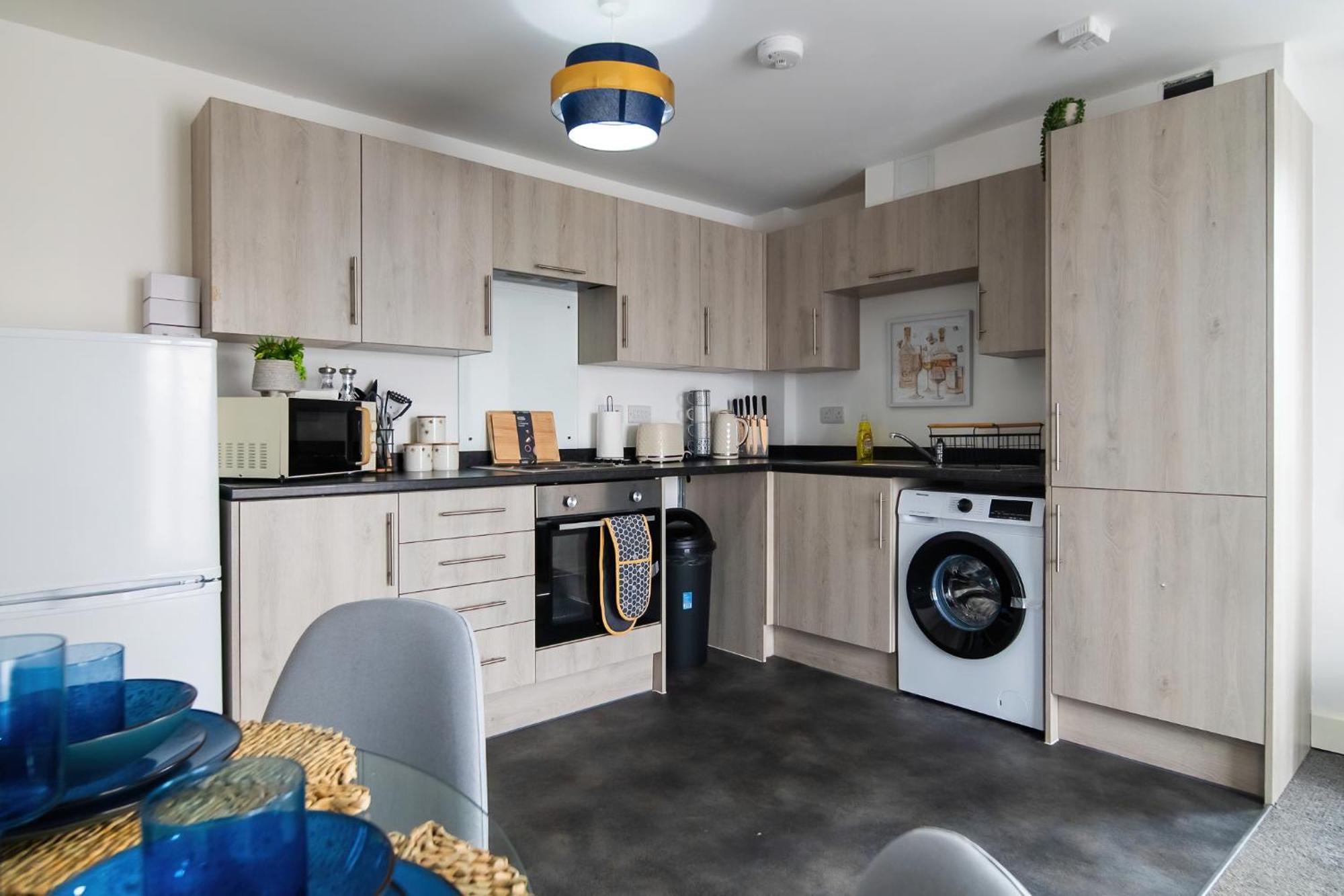 Apartment Affordable 1 & 2 Bed In Slough, Great Heathrow Location *
