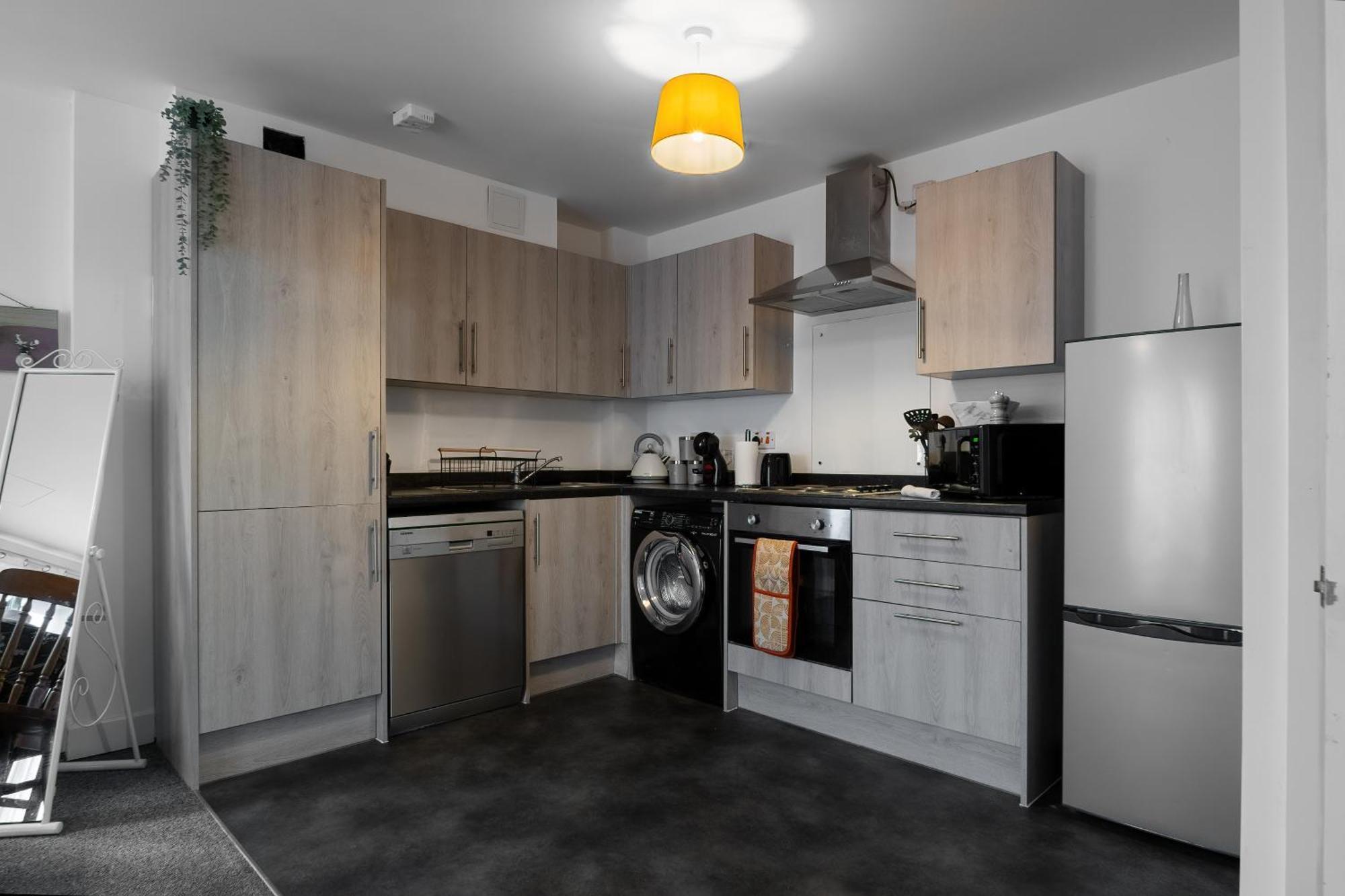 Apartment Affordable 1 & 2 Bed In Slough, Great Heathrow Location