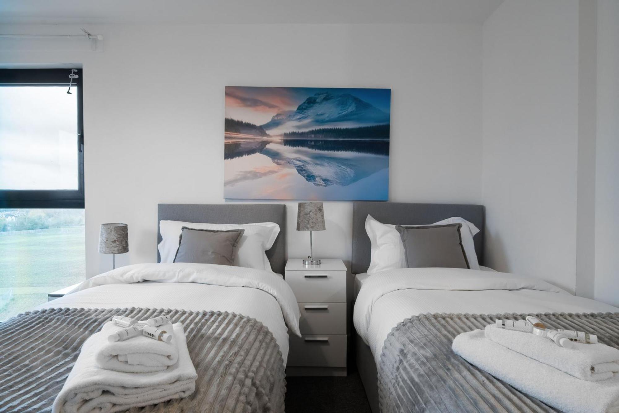 Apartment Affordable 1 & 2 Bed In Slough, Great Heathrow Location