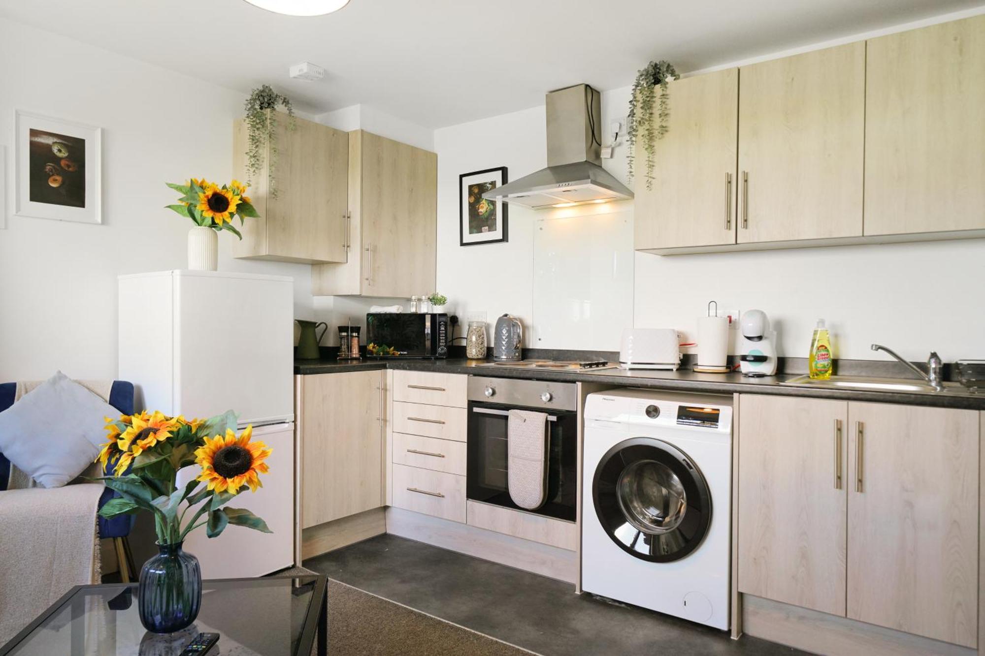 Affordable 1 & 2 Bed In Slough, Great Heathrow Location Apartment