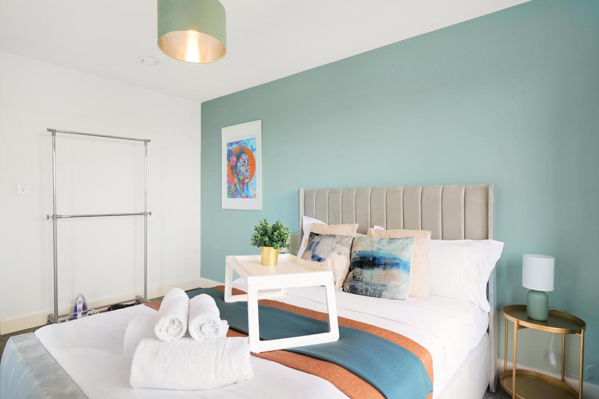Apartment Affordable 1 & 2 Bed In Slough, Great Heathrow Location