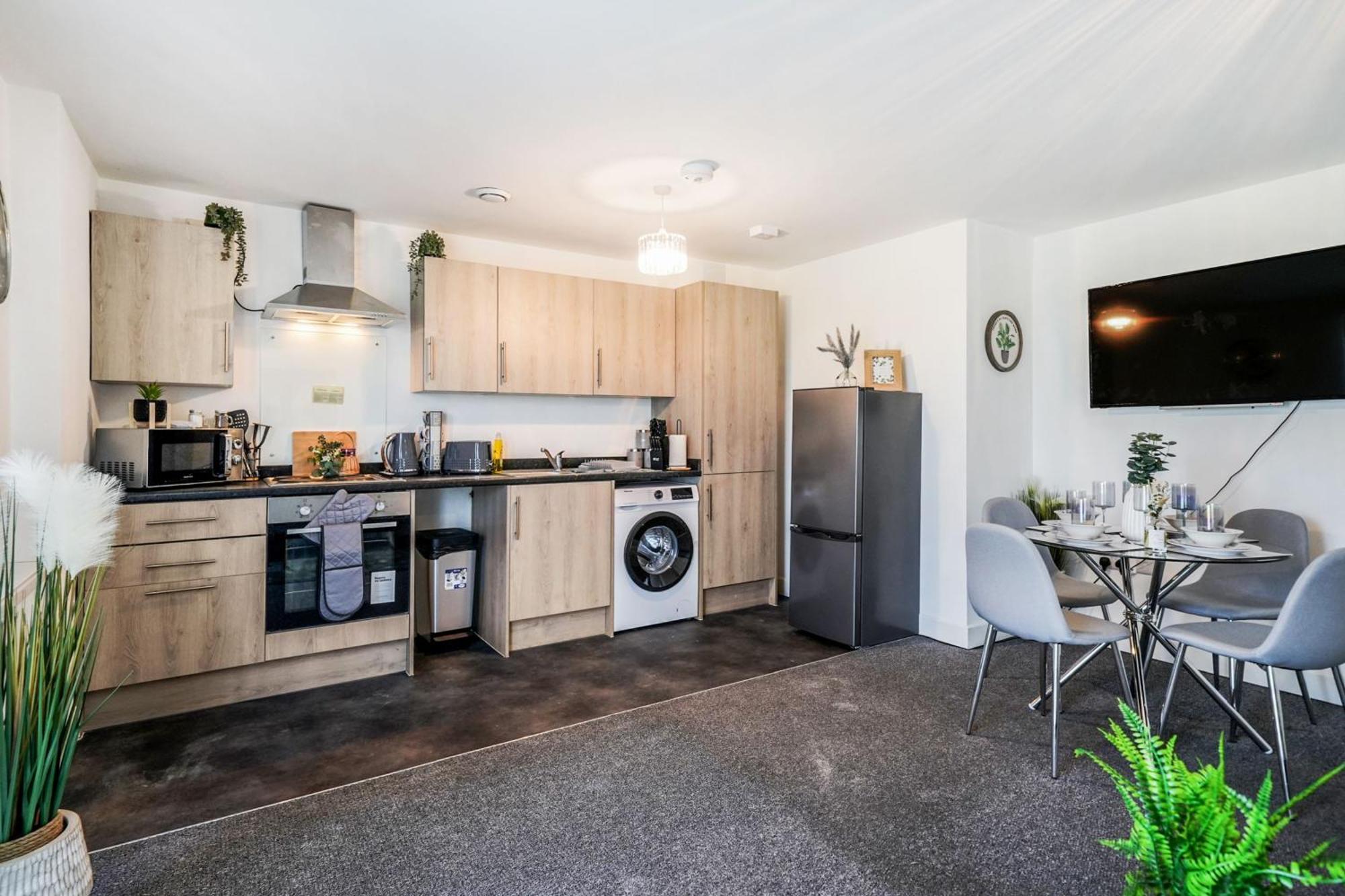 Affordable 1 & 2 Bed In Slough, Great Heathrow Location *