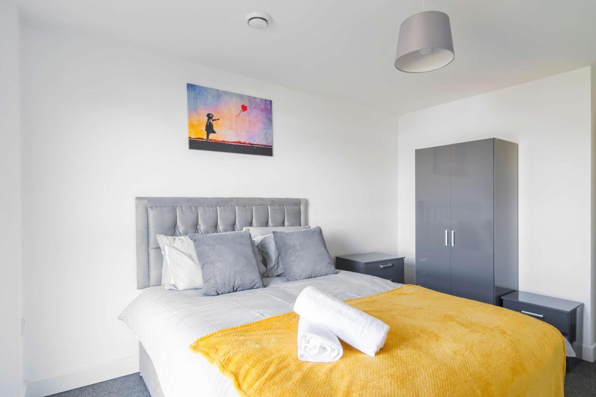 Affordable 1 & 2 Bed In Slough, Great Heathrow Location Apartment *