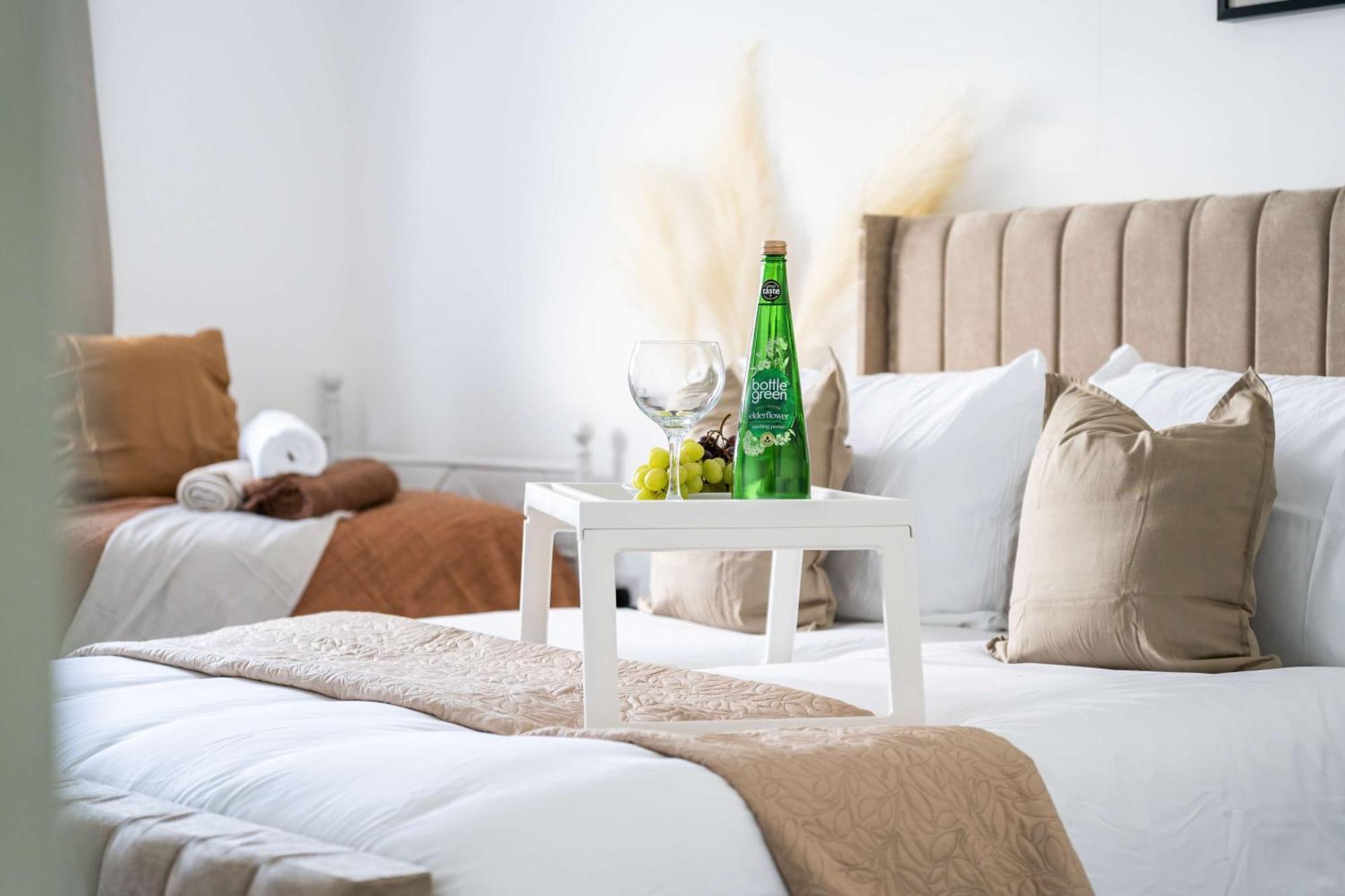 Apartment Affordable 1 & 2 Bed In Slough, Great Heathrow Location