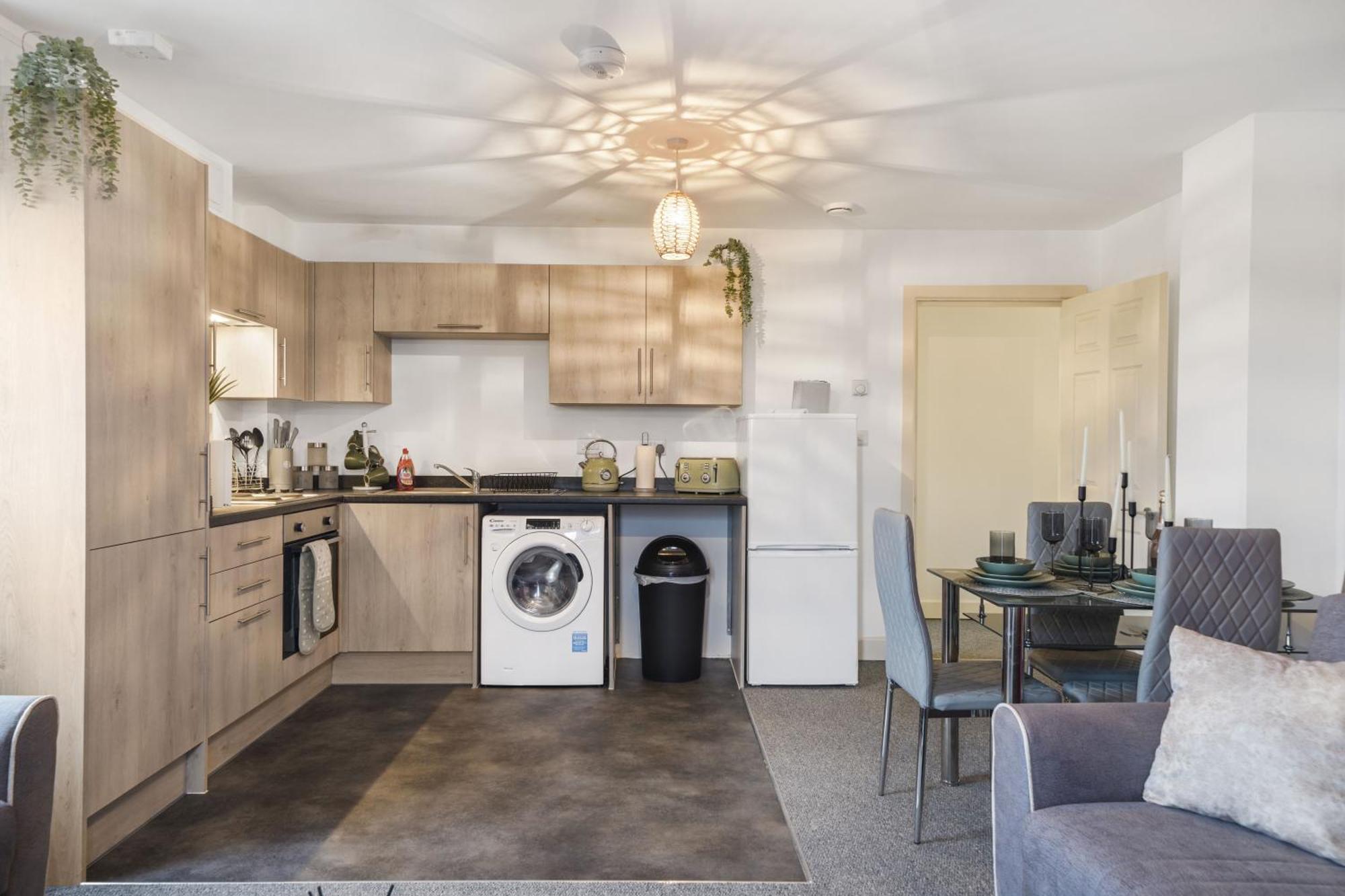 Affordable 1 & 2 Bed In Slough, Great Heathrow Location Colnbrook