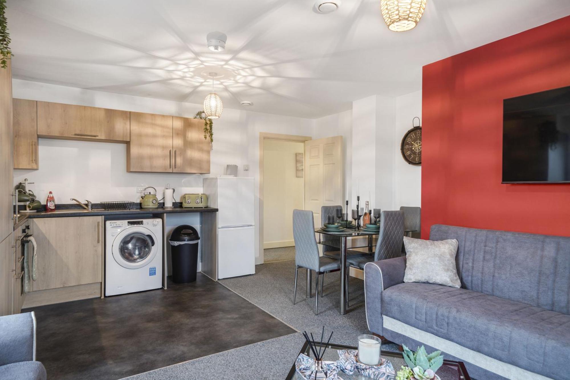 Affordable 1 & 2 Bed In Slough, Great Heathrow Location Apartment Colnbrook