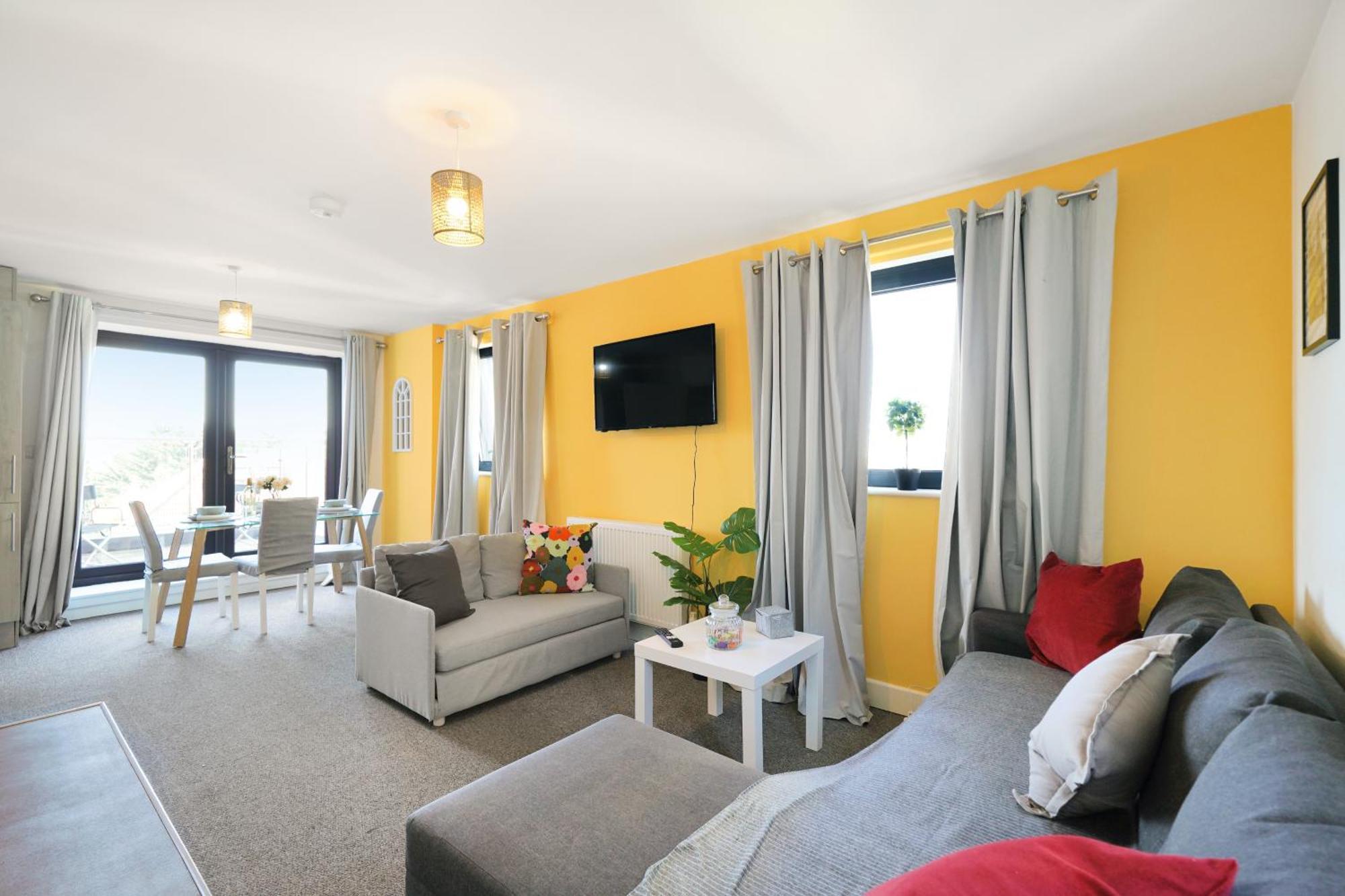 Affordable 1 & 2 Bed In Slough, Great Heathrow Location Apartment