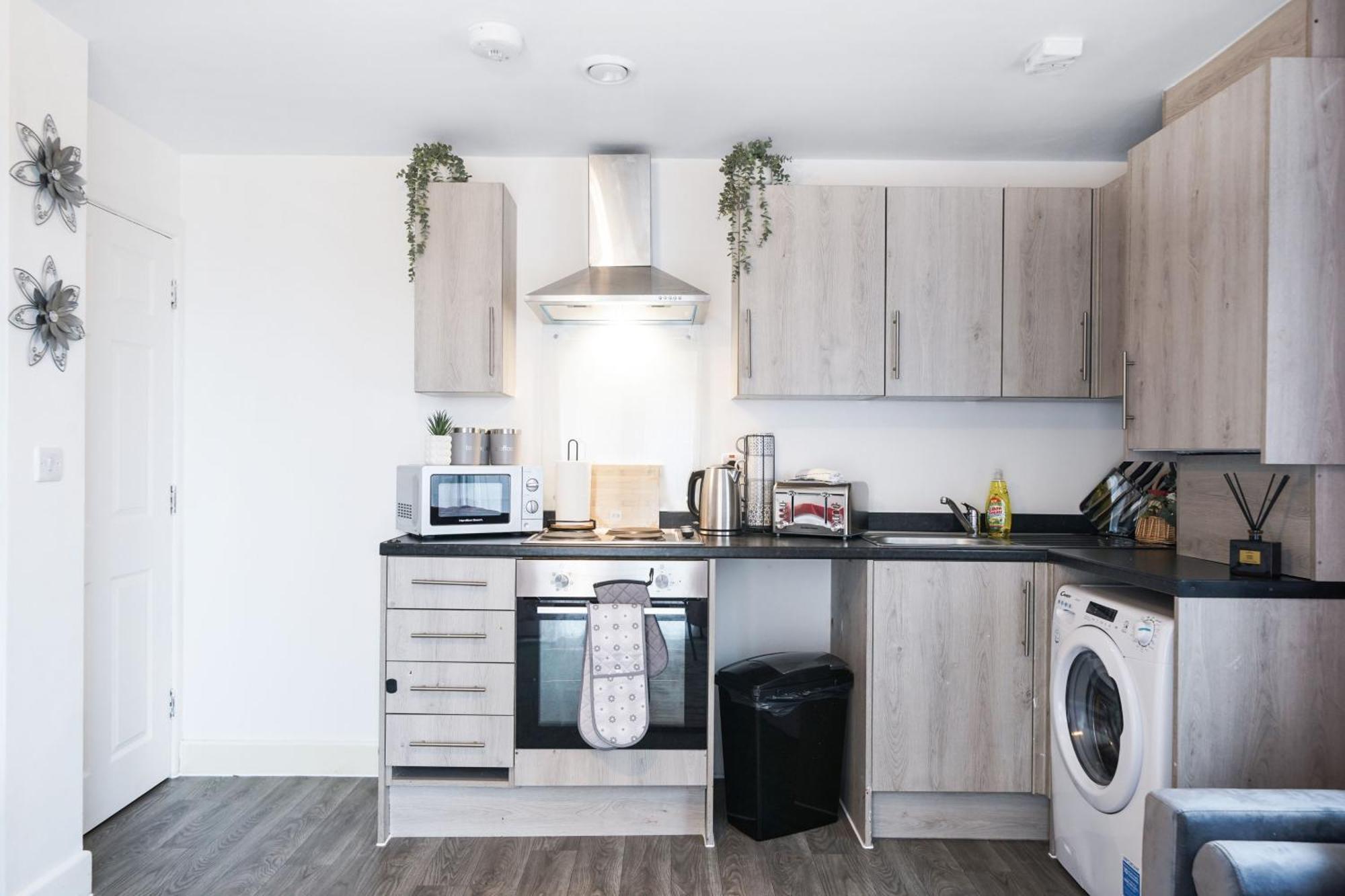 Apartment Affordable 1 & 2 Bed In Slough, Great Heathrow Location *