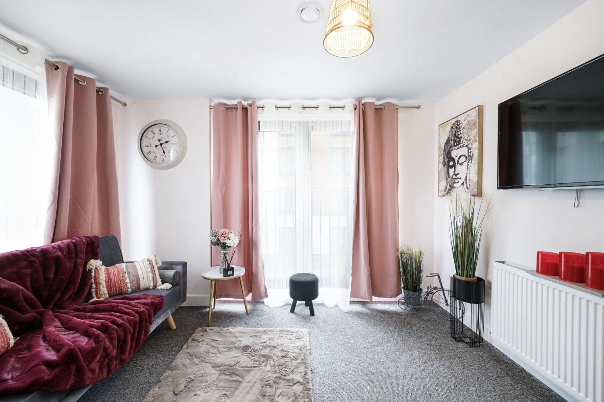 Affordable 1 & 2 Bed In Slough, Great Heathrow Location Apartment *